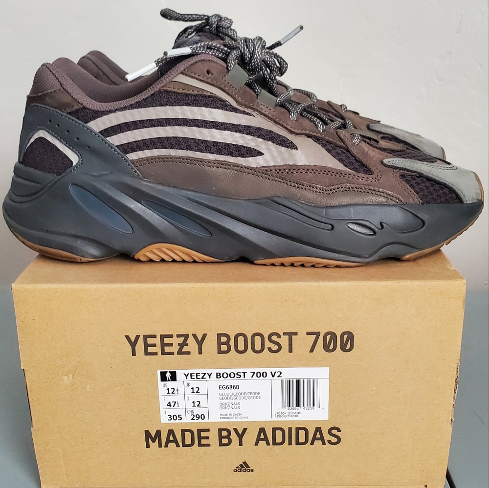 Adidas Yeezy Boost 700 V2 "Geode" sneakers